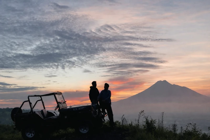 all-in-3d2n-tour-package-borobudur-cave-merapi-sunrise